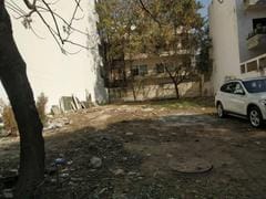 300 Sq.Yards. Plot/Land In DLF Phase 2, Gurgaon.